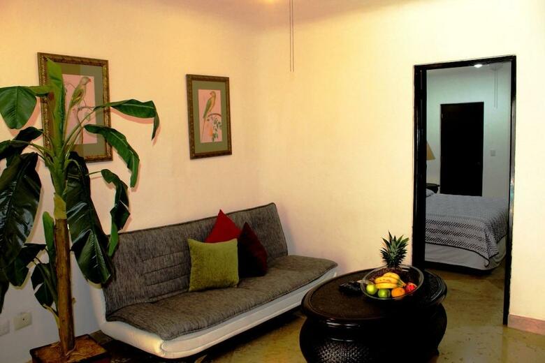 Hotel Blue Palms