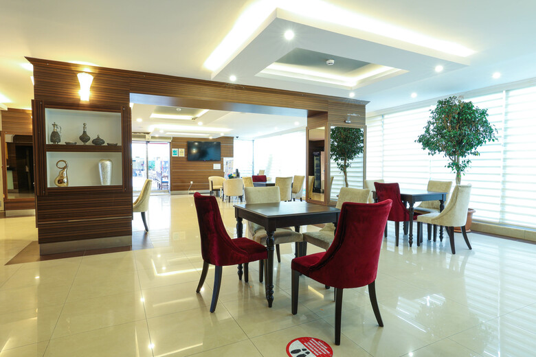 Hotel Crystal Aura Beach Resort & Spa