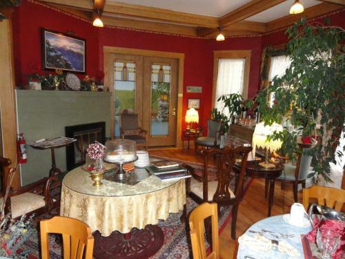 Inn At 410 B&B