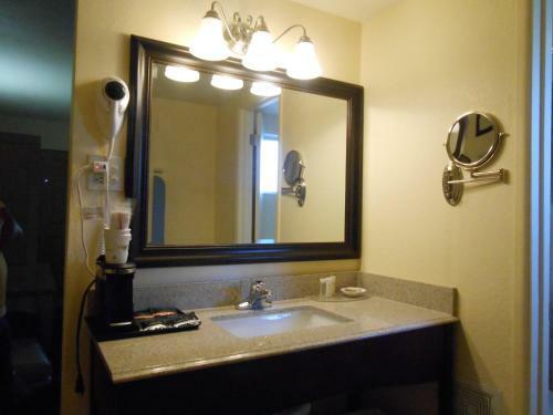 Motel Howard Johnson Inn - Flagstaff