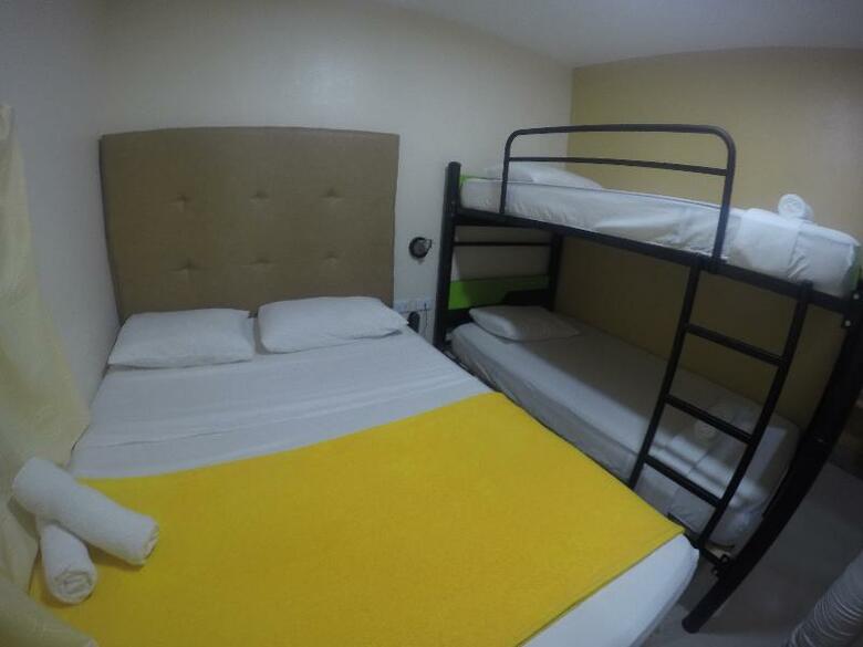 Azu�n Suites Hotel