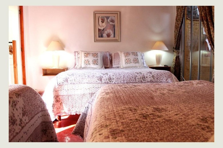 Hostal Tierra Noble Bed & Breakfast