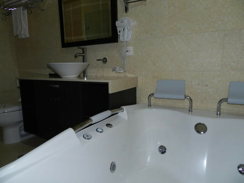 Hotel Bolivariana Plaza