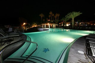 Hotel The Nautical Beachfront Resort
