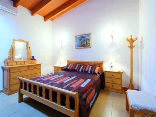 Holiday Home Ca Na Guerrera