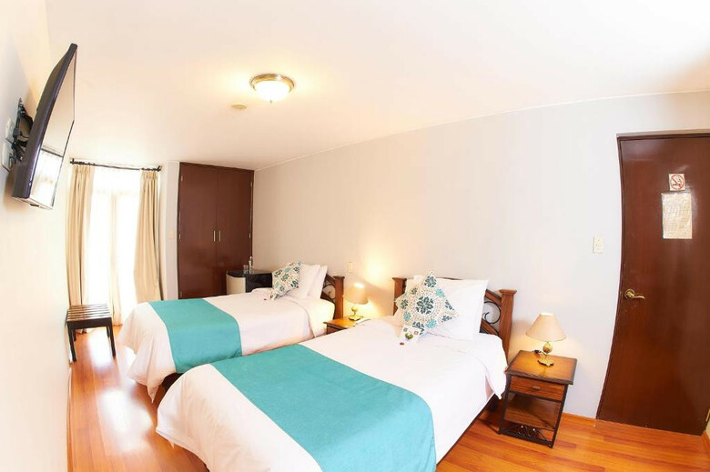 Hotel Los Tambos Colonial