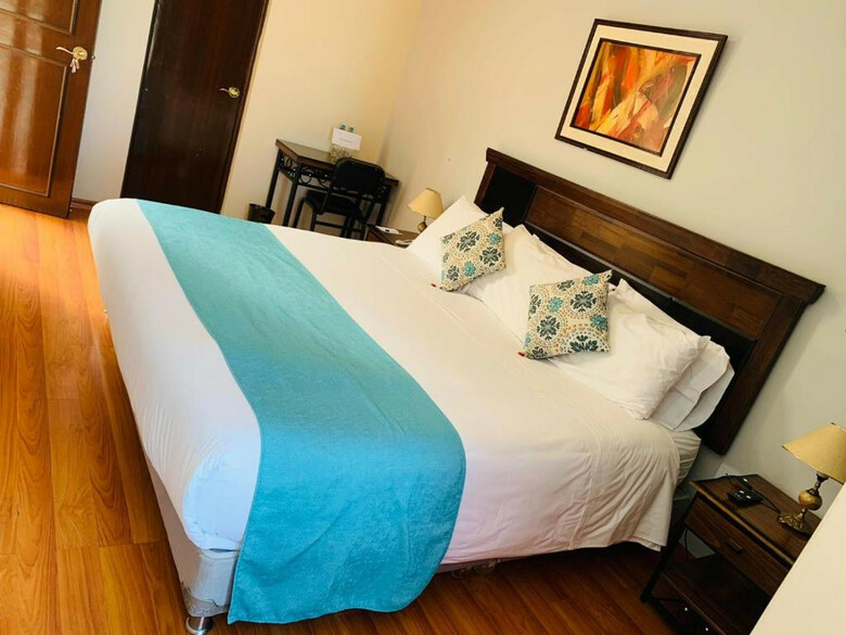 Hotel Los Tambos Colonial