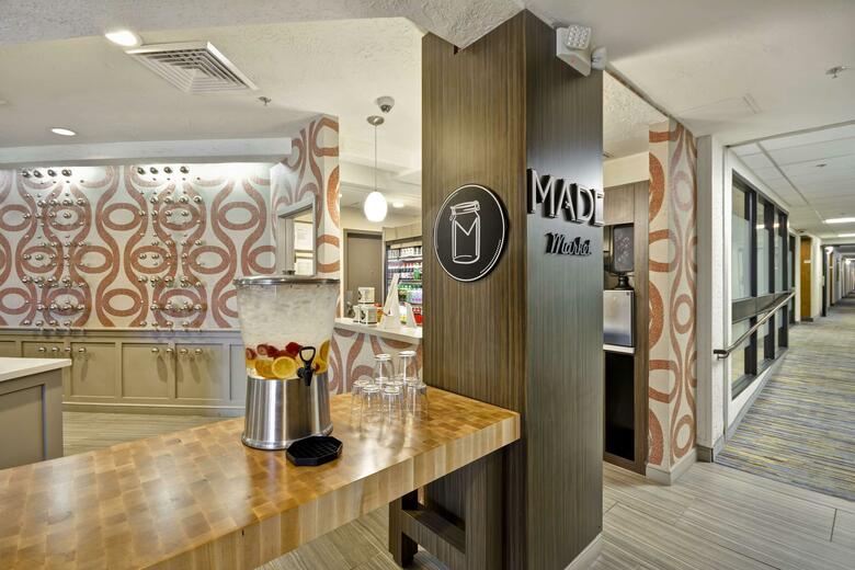 Hotel Doubletree By Hilton Phoenix North
