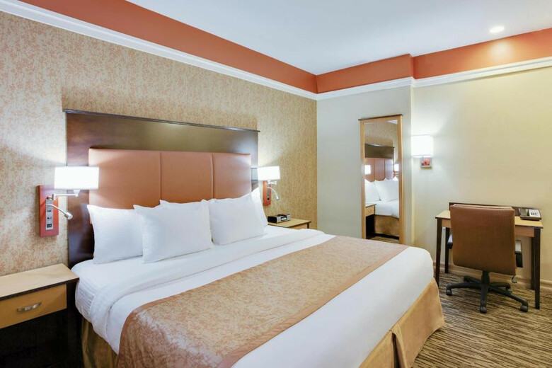 The Hotel @ Fifth Avenue