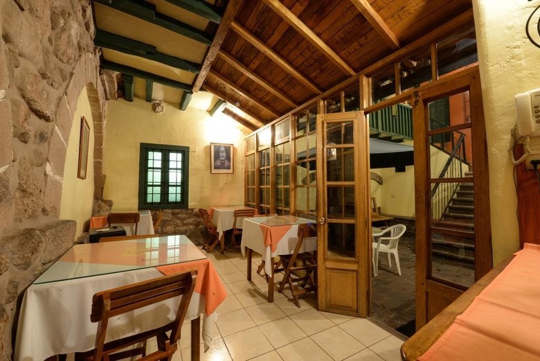 Hostal Hitchhikers Cusco Hostel