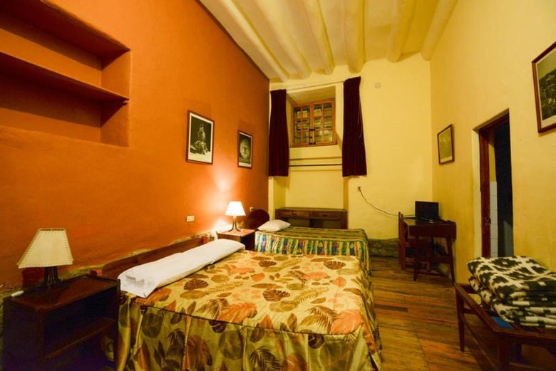 Hostal Hitchhikers Cusco Hostel