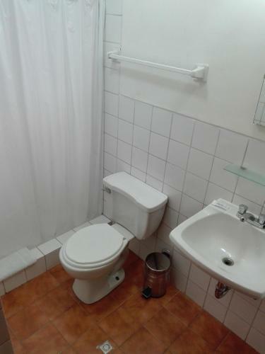 Hostal Leonard�s Lodgings