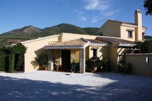 Agroturismo El Roble Holidays