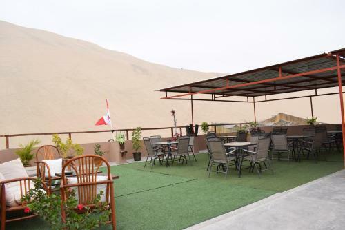 Hostal Huacachina Sunset