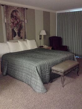 Hotel Cedars Resort