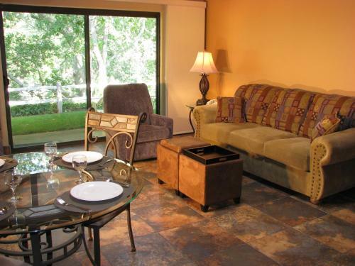 Apartamentos Villas At Poco Diablo