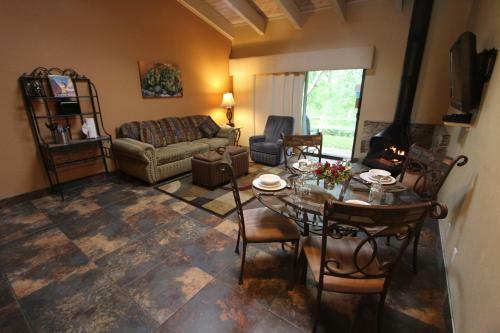 Apartamentos Villas At Poco Diablo