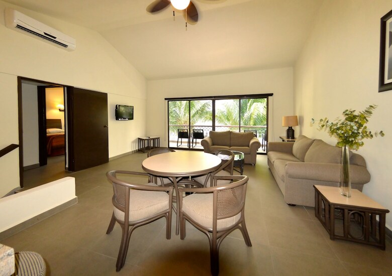 Hotel Sina Suites