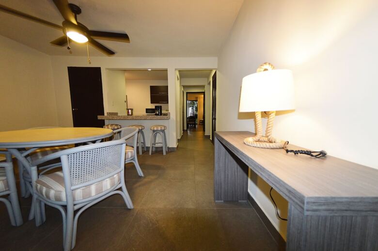 Hotel Sina Suites
