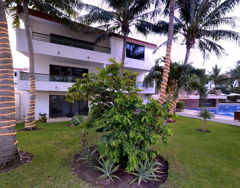 Hotel Sina Suites