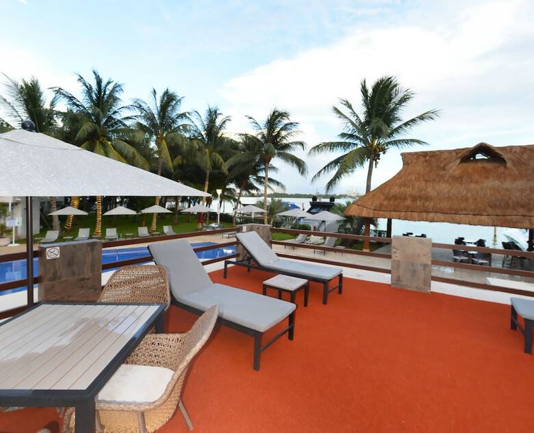 Hotel Sina Suites