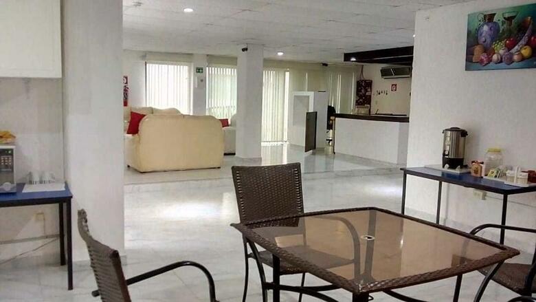 Hotel Ikaro Suites Cancun