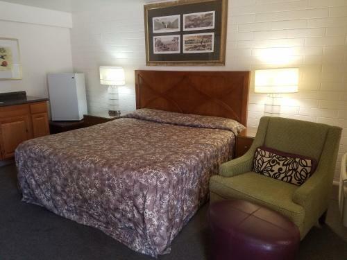 Cedar Motel
