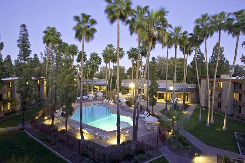 Hotel Doubletree By Hilton Phoenix- Tempe