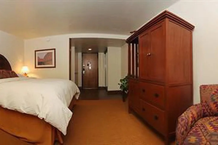 Hotel Doubletree By Hilton Phoenix- Tempe
