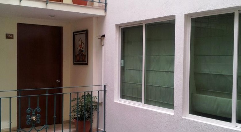 Aparthotel Suites Aristoteles 140