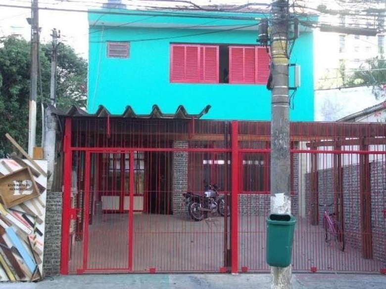 Hostal Pousada West