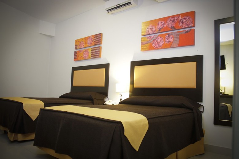 Hotel Intiotel