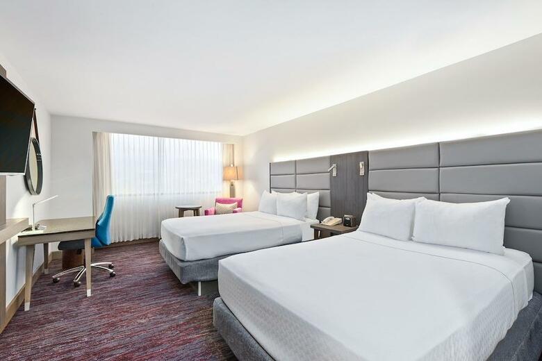 Hotel Crowne Plaza Corobici