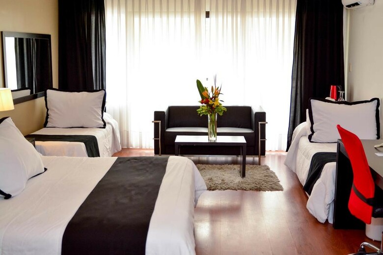 Hotel Pocitos Plaza