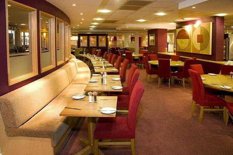 Hotel Premier Inn Bath Road