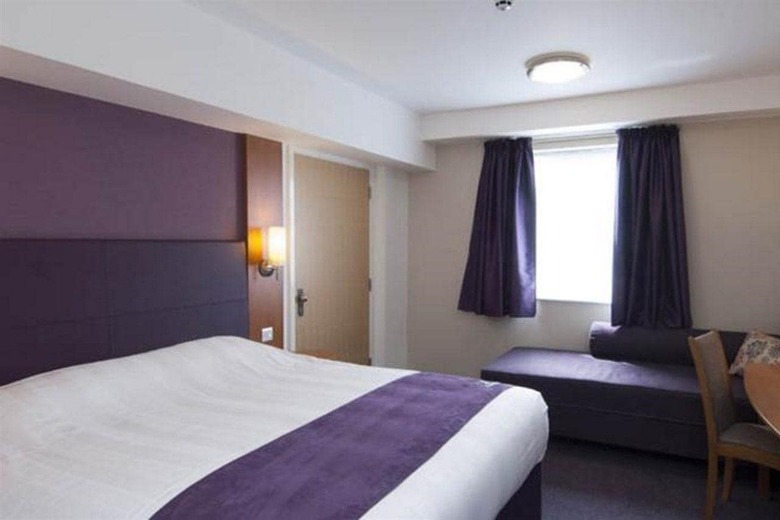 Hotel Premier Inn Bath Road