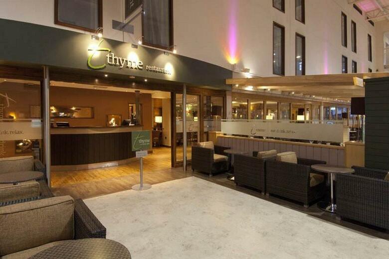 Hotel Premier Inn Bath Road