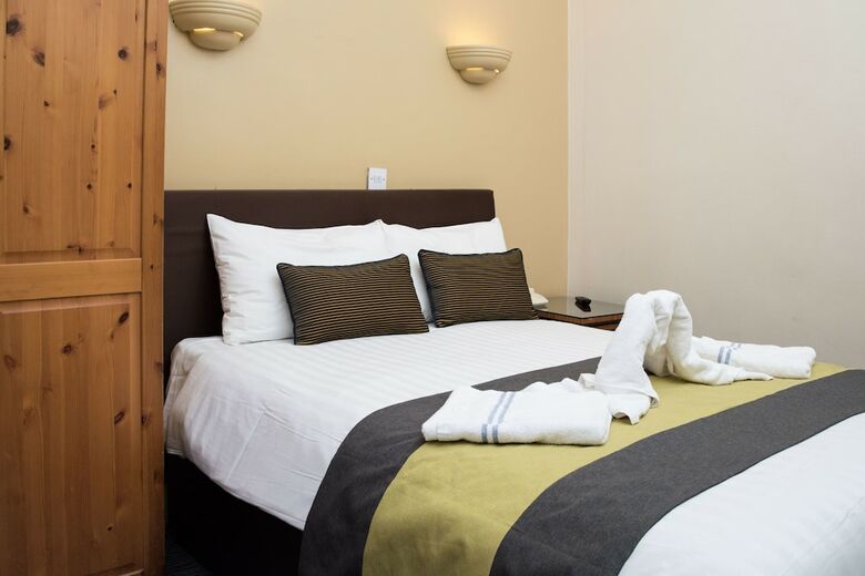 Rose Court Hotel