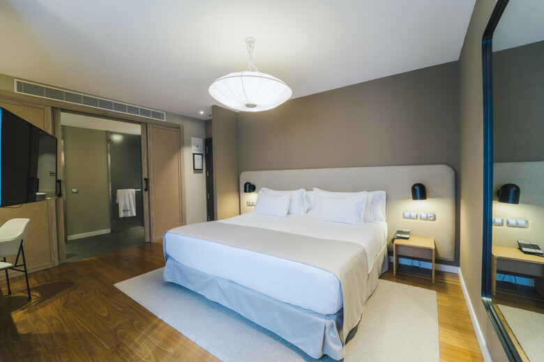 Hotel Barcel� Oviedo Cervantes