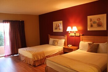 Hotel Fortuna Inn And Suites