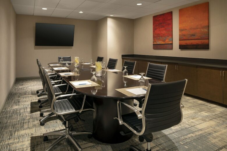 Hotel Four Points By Sheraton Tucson Airport