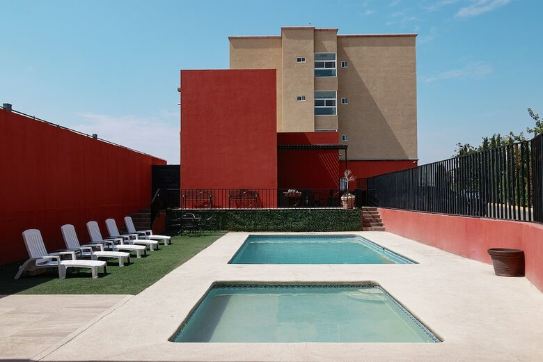 Hotel Conquistador Inn By Us Consulate