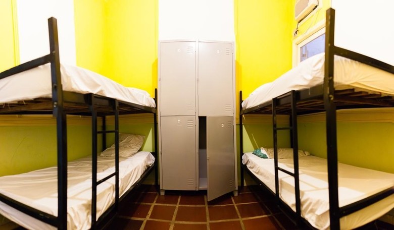 Yolo Hostel