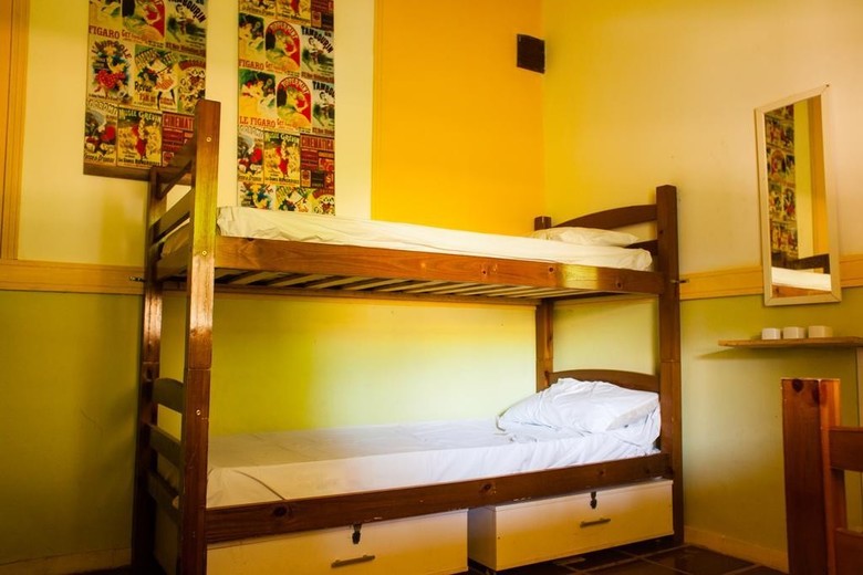 Yolo Hostel