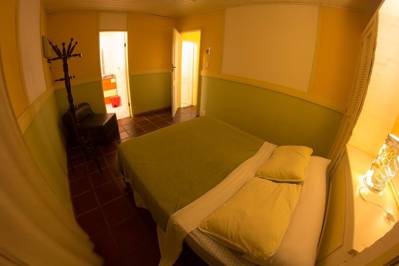 Yolo Hostel