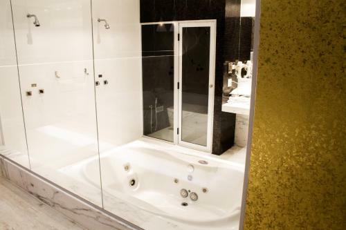 Hotel Motel Le Monde - Adults Only