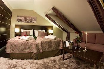 Old Town Hotel