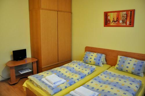 Hotel Kom�rov