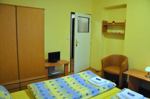 Hotel Kom�rov