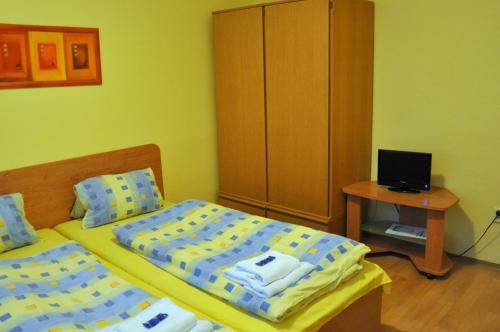 Hotel Kom�rov